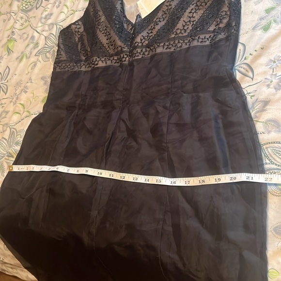 NWT Ann Taylor 100% silk fully lined v neck beaded dress. Size 14. - Picture 15 of 15